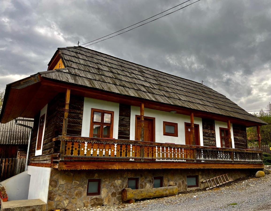 Biotour Camping & Restaurant Ghimeş-Făget Bagian luar foto