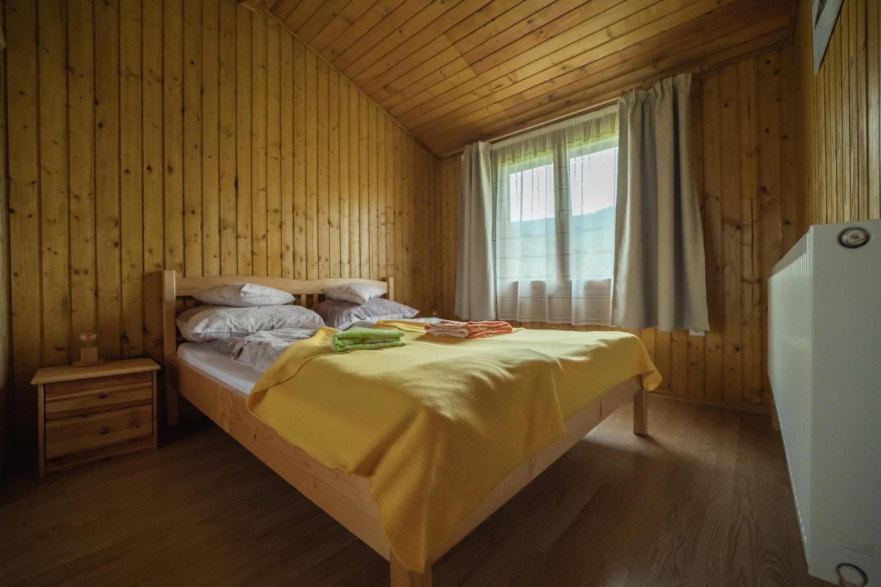 Biotour Camping & Restaurant Ghimeş-Făget Bagian luar foto