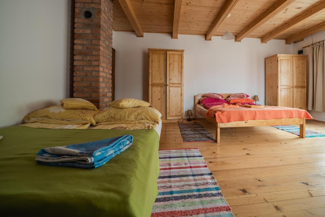 Biotour Camping & Restaurant Ghimeş-Făget Bagian luar foto