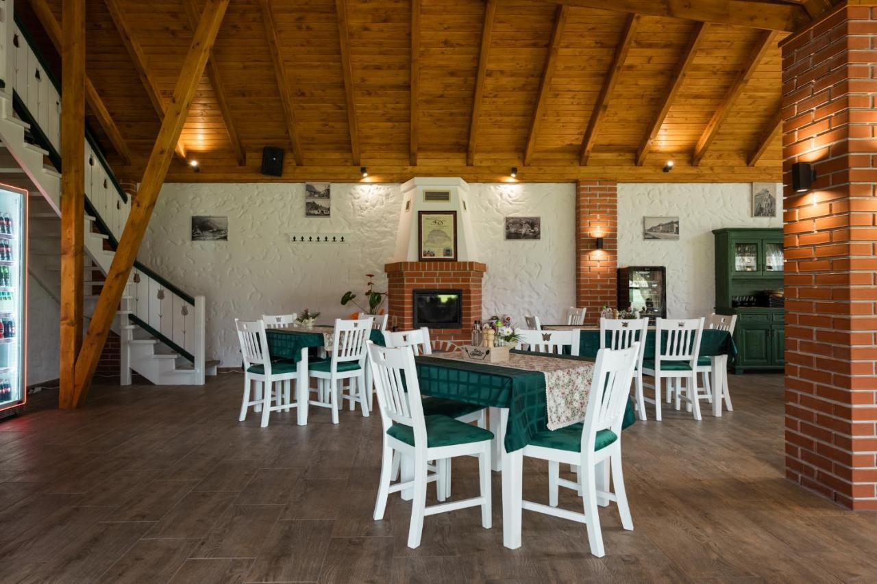 Biotour Camping & Restaurant Ghimeş-Făget Bagian luar foto
