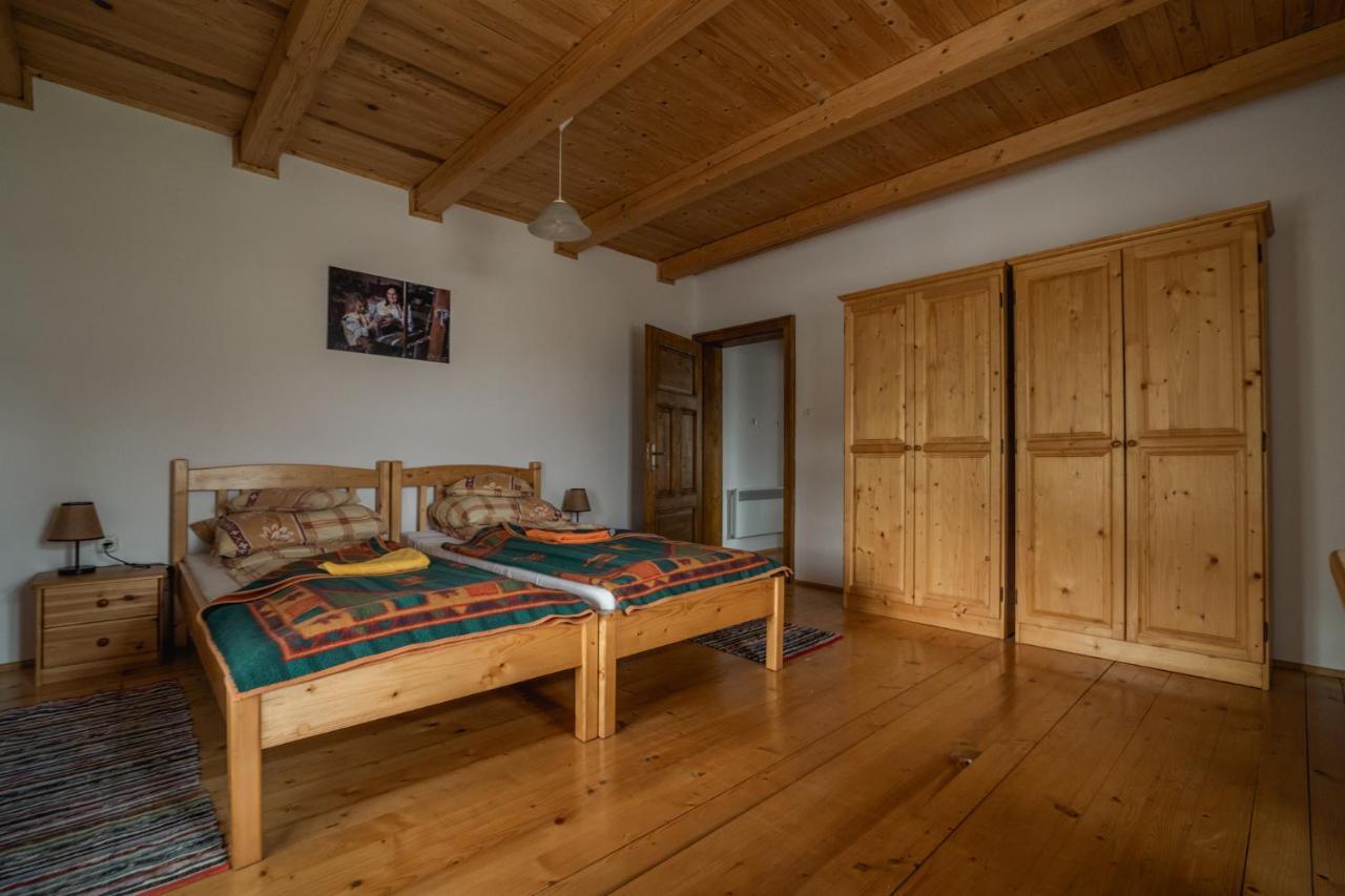 Biotour Camping & Restaurant Ghimeş-Făget Bagian luar foto