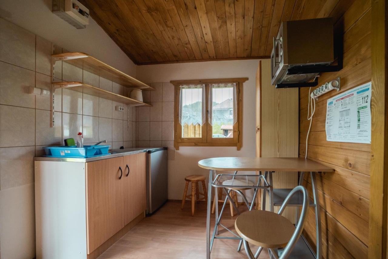 Biotour Camping & Restaurant Ghimeş-Făget Bagian luar foto
