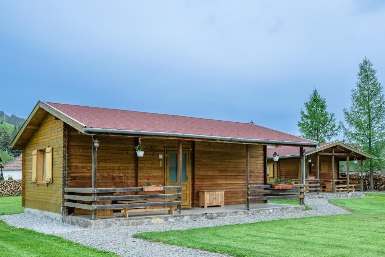 Biotour Camping & Restaurant Ghimeş-Făget Bagian luar foto