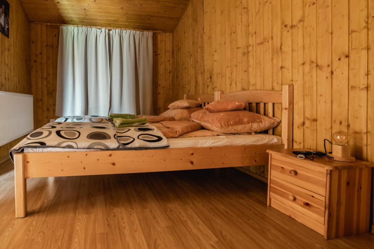 Biotour Camping & Restaurant Ghimeş-Făget Bagian luar foto