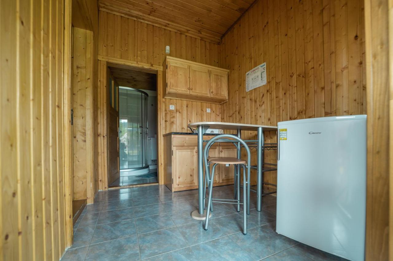 Biotour Camping & Restaurant Ghimeş-Făget Bagian luar foto