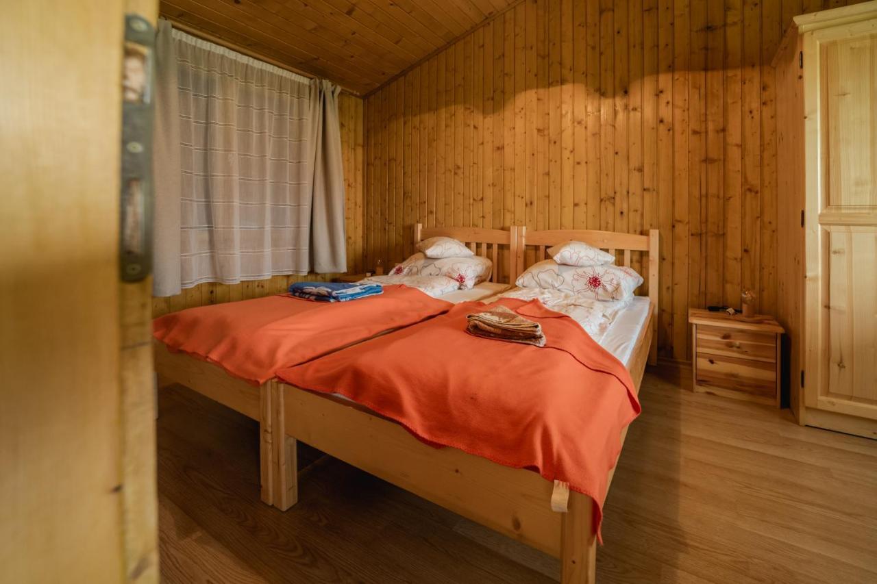 Biotour Camping & Restaurant Ghimeş-Făget Bagian luar foto