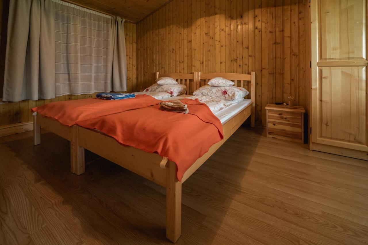 Biotour Camping & Restaurant Ghimeş-Făget Bagian luar foto