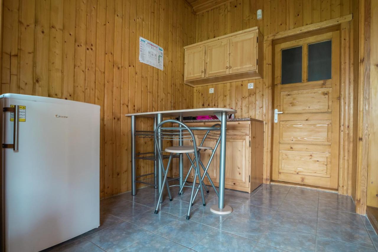 Biotour Camping & Restaurant Ghimeş-Făget Bagian luar foto