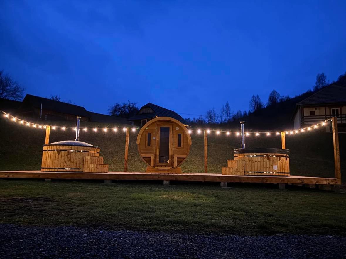 Biotour Camping & Restaurant Ghimeş-Făget Bagian luar foto